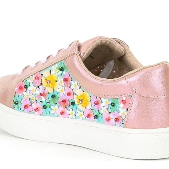 💕🔹️Betsey Johnson 🔹️Girls' Romy Floral Sequin Sneakers (Youth) - Picture 3 of 4